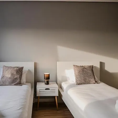 شقة 3br Flat By Casa Da Musica, Central, Sleeps 6, 2d بورتو