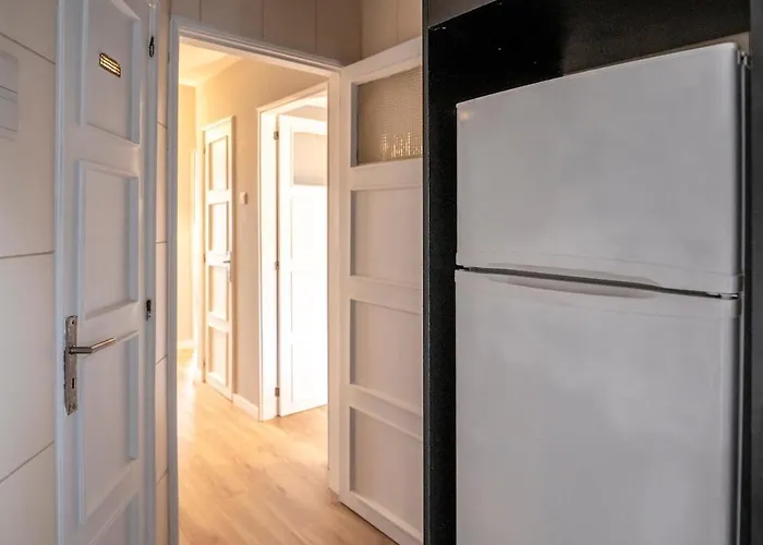 3br Flat By Casa Da Musica, Central, Sleeps 6, 2d شقة