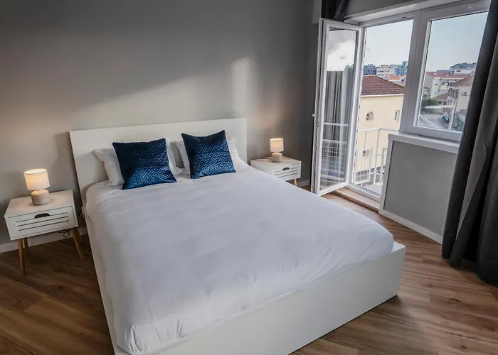 3br Flat By Casa Da Musica, Central, Sleeps 6, 2d *