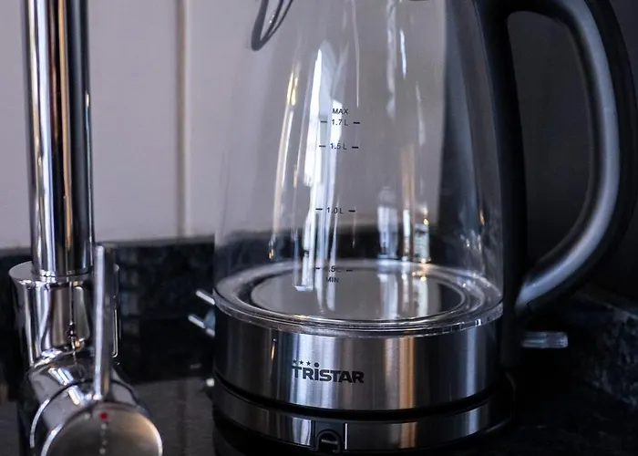 3br Flat By Casa Da Musica, Central, Sleeps 6, 2d * بورتو