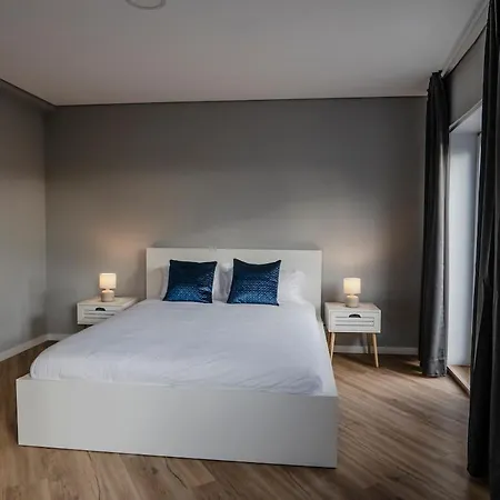 Apartamento 3br Flat By Casa Da Musica, Central, Sleeps 6, 2d Porto