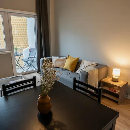 3br Flat By Casa Da Musica, Central, Sleeps 6, 2d Appartement Porto