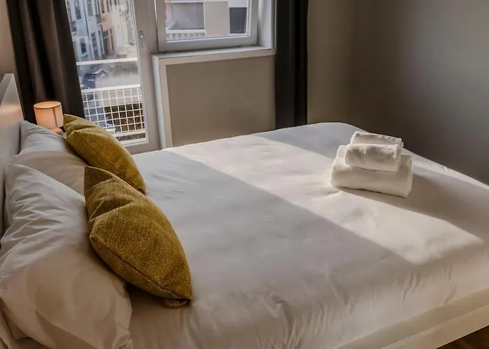 3br Flat By Casa Da Musica, Central, Sleeps 6, 2d