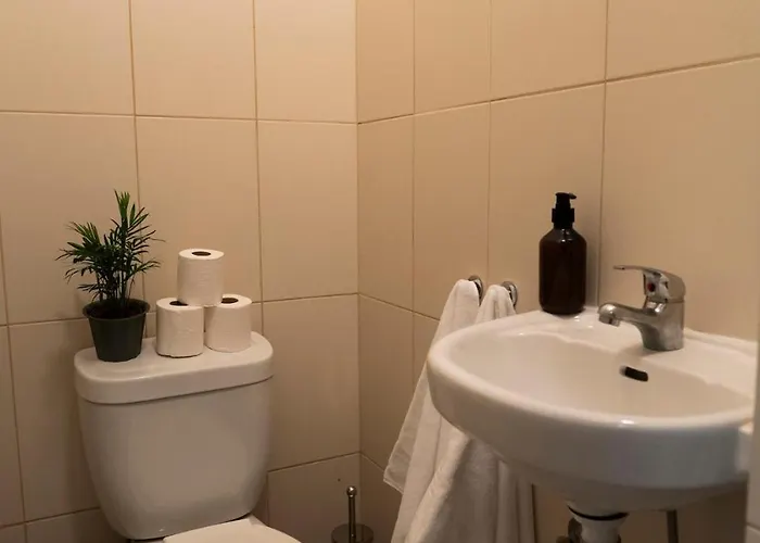 3br Flat By Casa Da Musica, Central, Sleeps 6, 2d * Porto