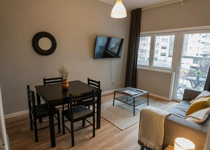 3br Flat By Casa Da Musica, Central, Sleeps 6, 2d Apartament