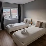 3br Flat By Casa Da Musica, Central, Sleeps 6, 2d Daire