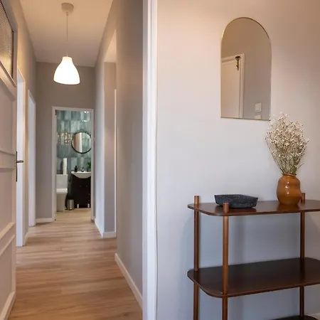 Apartment 3br Flat By Casa Da Musica, Central, Sleeps 6, 2d