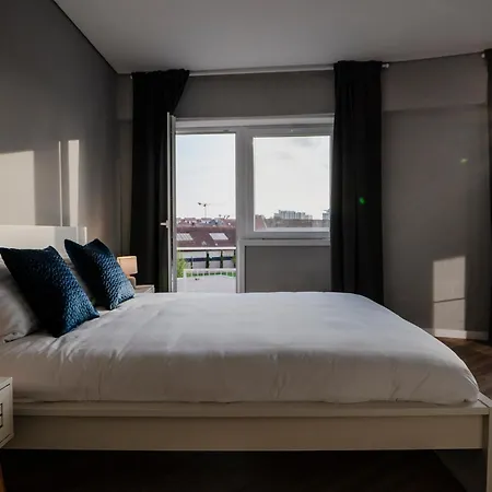 3br Flat By Casa Da Musica, Central, Sleeps 6, 2d Apartment