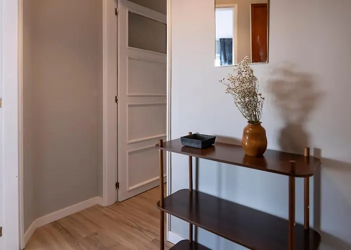 3br Flat By Casa Da Musica, Central, Sleeps 6, 2d