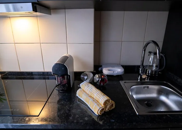 3br Flat By Casa Da Musica, Central, Sleeps 6, 2d Porto